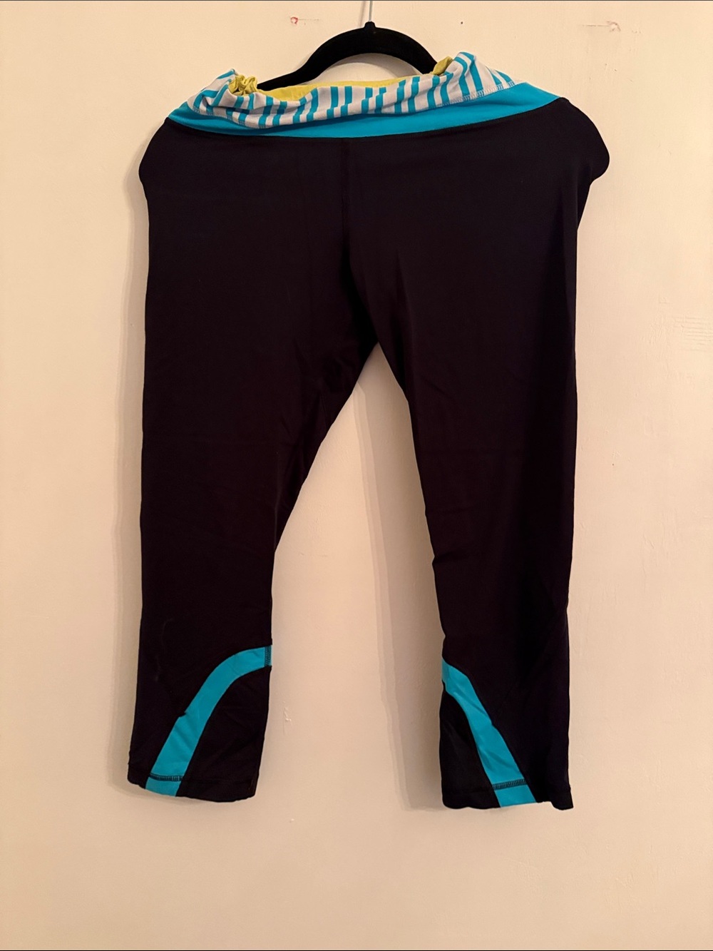 Lululemon Black Capri Leggings with Turquoise Trim